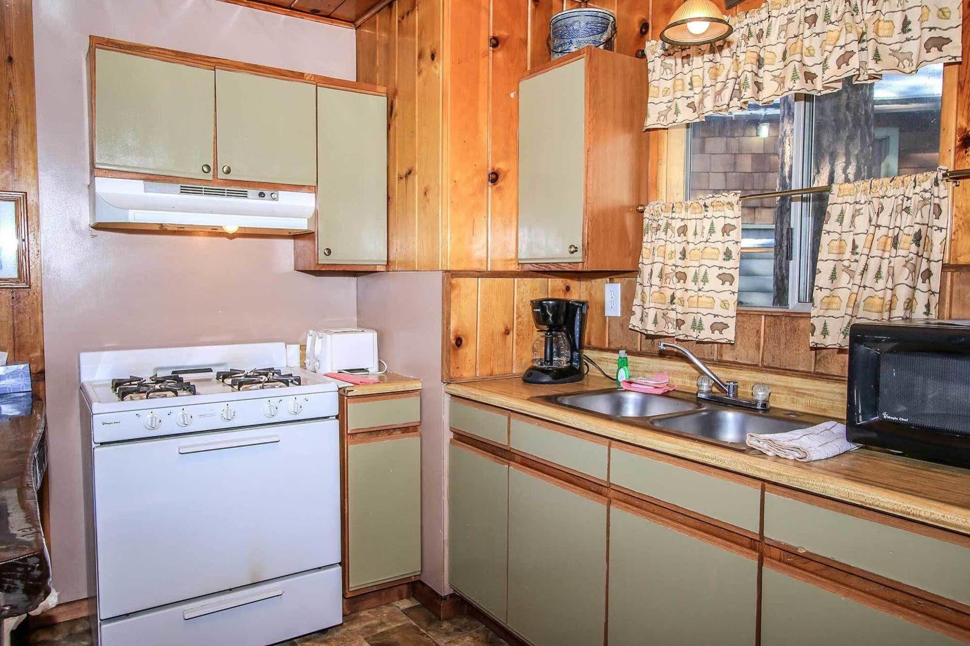 ביג בר לייק Shore Acres Lodge מראה חיצוני תמונה